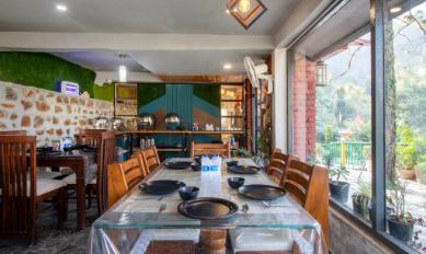 Hotel Lake And Woods